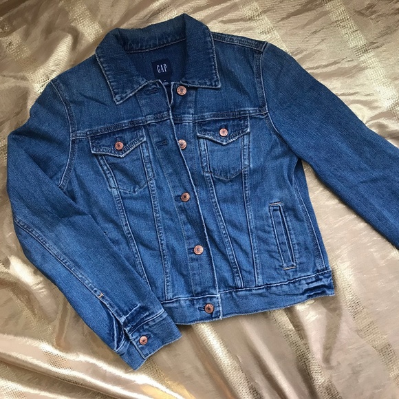Like NEW! GAP Jean Jacket - Picture 1 of 2